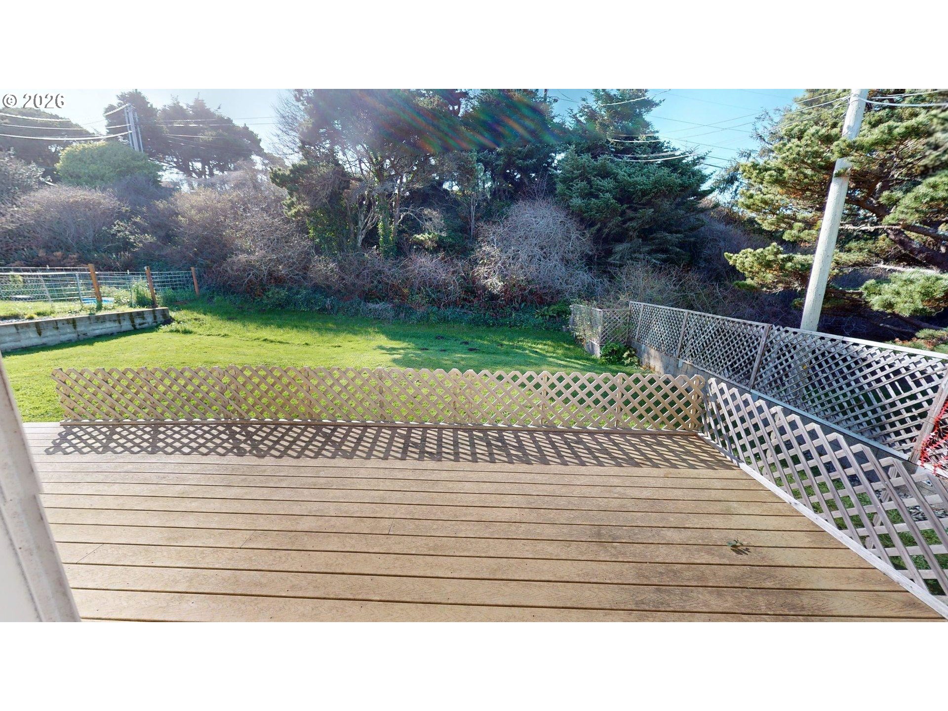94044 Azalea Lane Gold Beach, OR 97444 - Photo 18 of 31 Deck