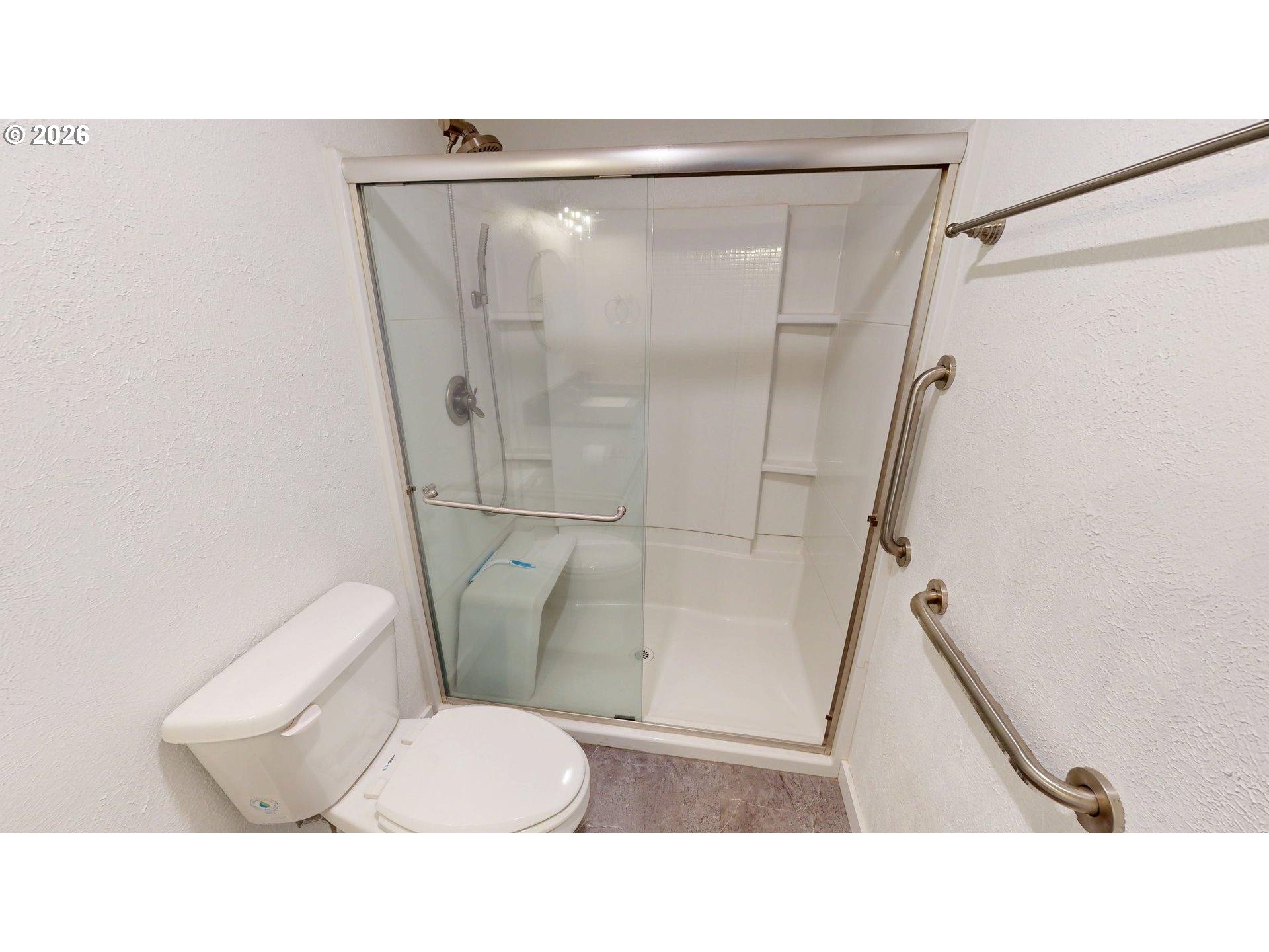 94044 Azalea Lane Gold Beach, OR 97444 - Photo 20 of 31 Bathroom