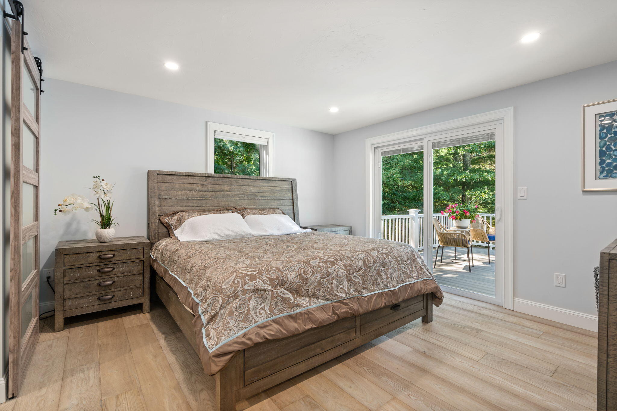 41 Old Fields Road Sandwich, MA 02563 - Photo 20 of 47 a bedroom with a large bed and a window