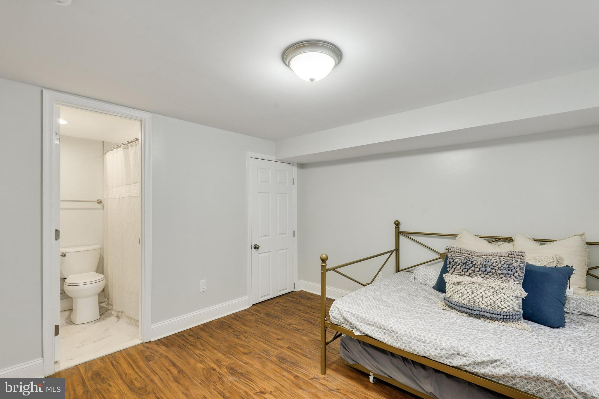 2915 Harrison Road Falls Church, VA 22042 - Photo 8 of 42 Gallery Image 8