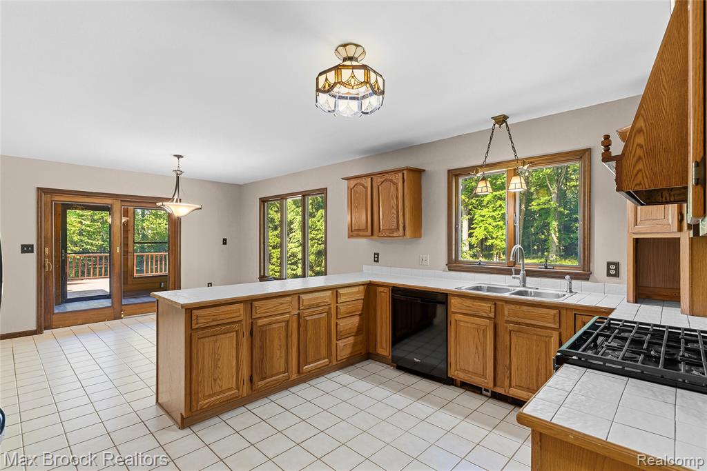 892 Barnes Lake Road Columbiaville, MI 48421 - Photo 28 of 85