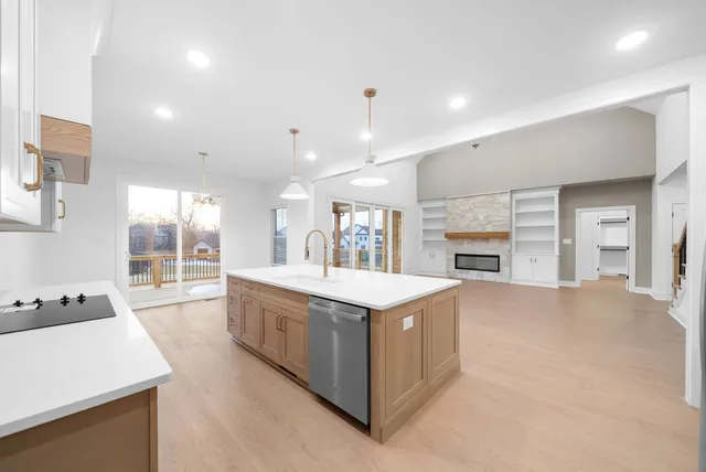 $825,000 | 2030 Daniel Johnson Way, Clarksville, TN 37043