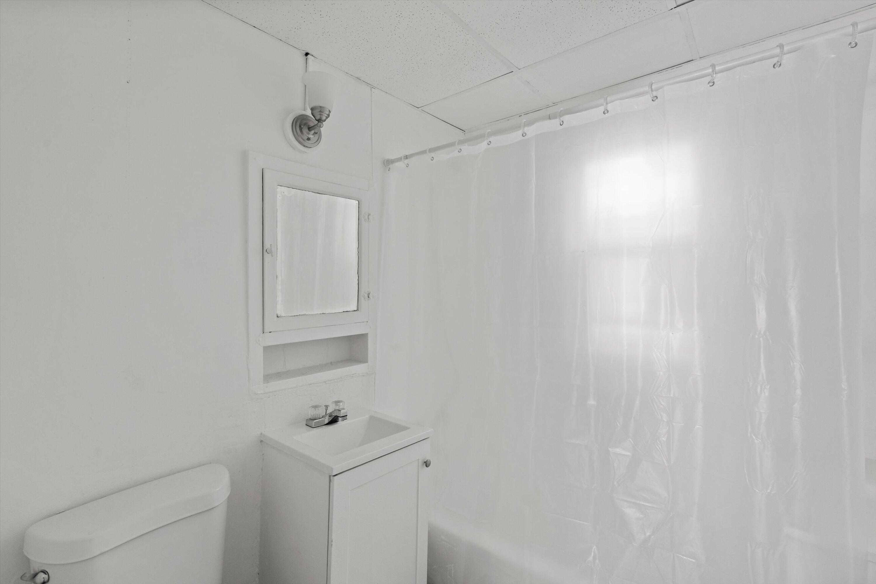 1932 West Brown Street, Unit 1934 Milwaukee, WI 53205 - Photo 19 of 19 21-DSC06007