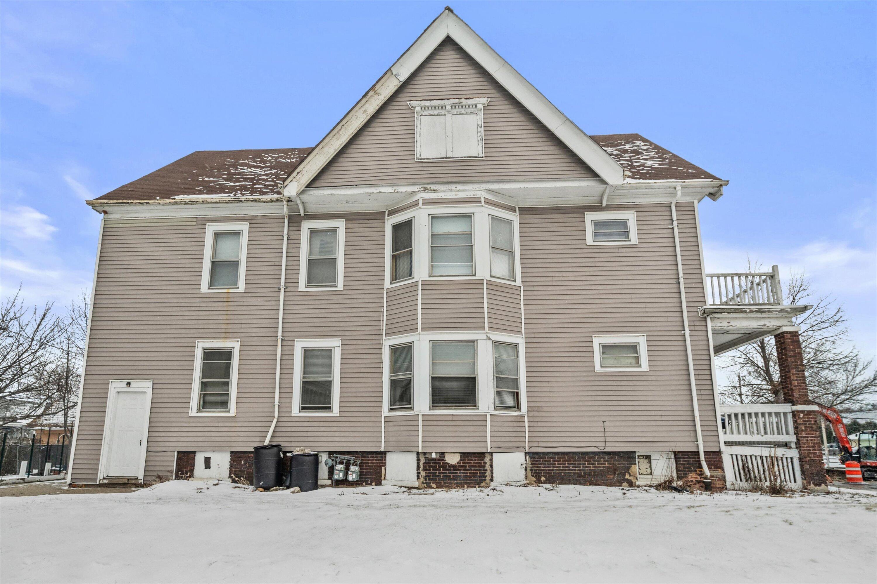 1932 West Brown Street, Unit 1934 Milwaukee, WI 53205 - Photo 3 of 19 03-DSC05866