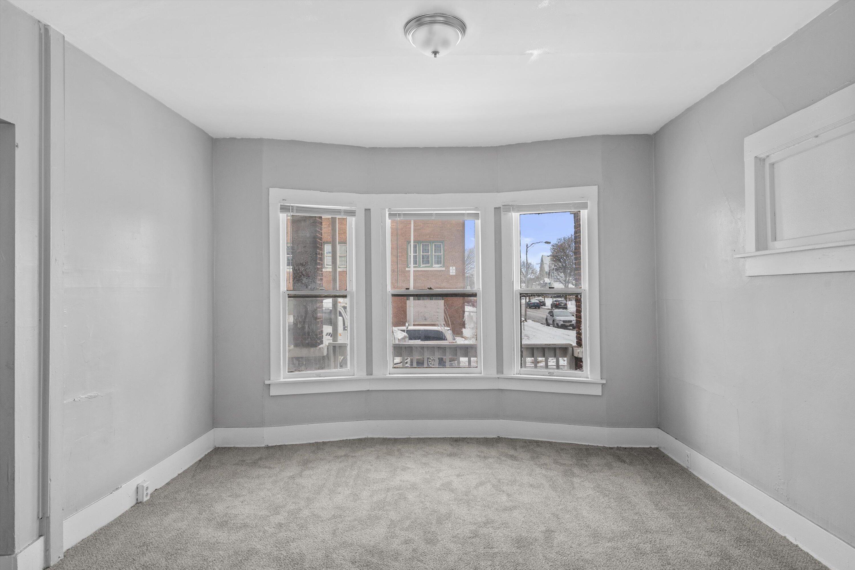 1932 West Brown Street, Unit 1934 Milwaukee, WI 53205 - Photo 9 of 19 09-DSC05926