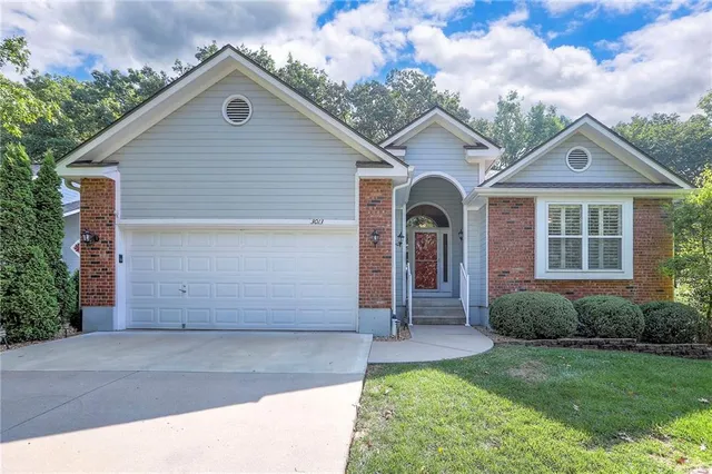 $315,000 | 3013 South Redwood Drive, Independence, MO 64057