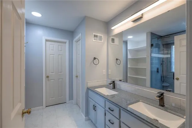 $315,000 | 3013 South Redwood Drive, Independence, MO 64057