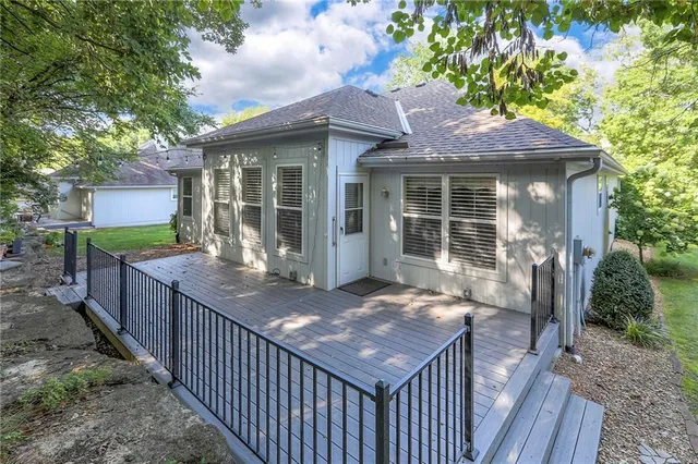 $315,000 | 3013 South Redwood Drive, Independence, MO 64057