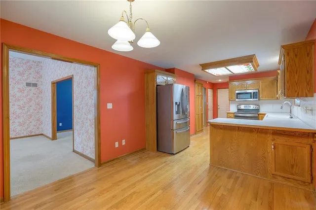 $315,000 | 3013 South Redwood Drive, Independence, MO 64057