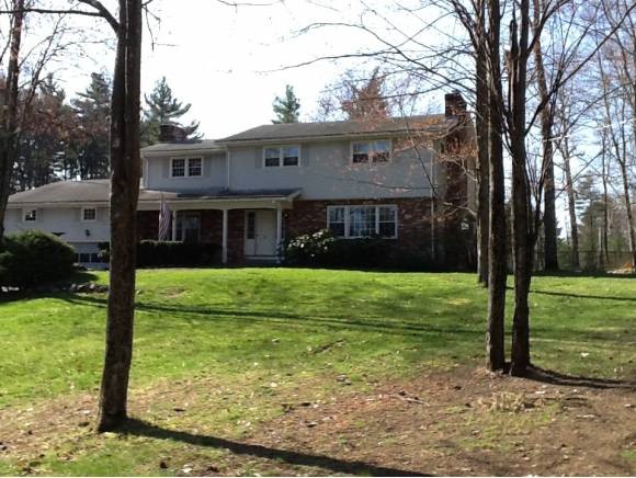 8 Apache Road Nashua, NH 03063 - Photo 1 of 1