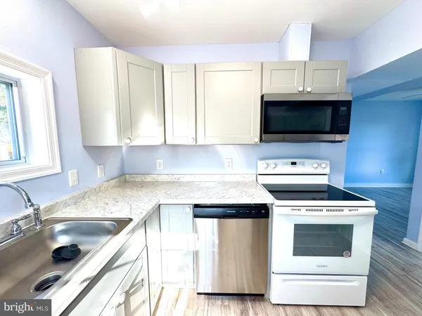 $1,100 | 203 East Park Avenue, Ranson, WV 25438