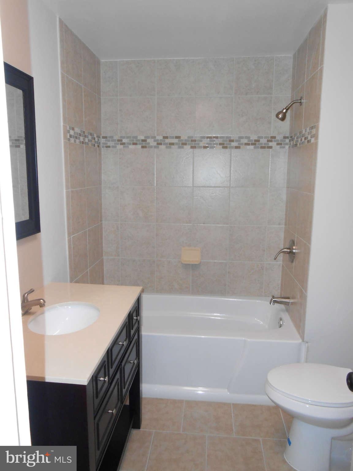 8158 North Boundary Road Baltimore, MD 21222 - Photo 13 of 22 Bath