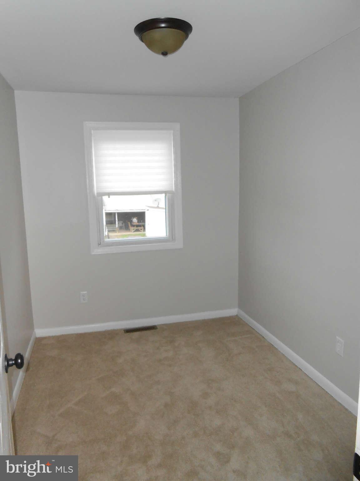 8158 North Boundary Road Baltimore, MD 21222 - Photo 10 of 22 Bedroom