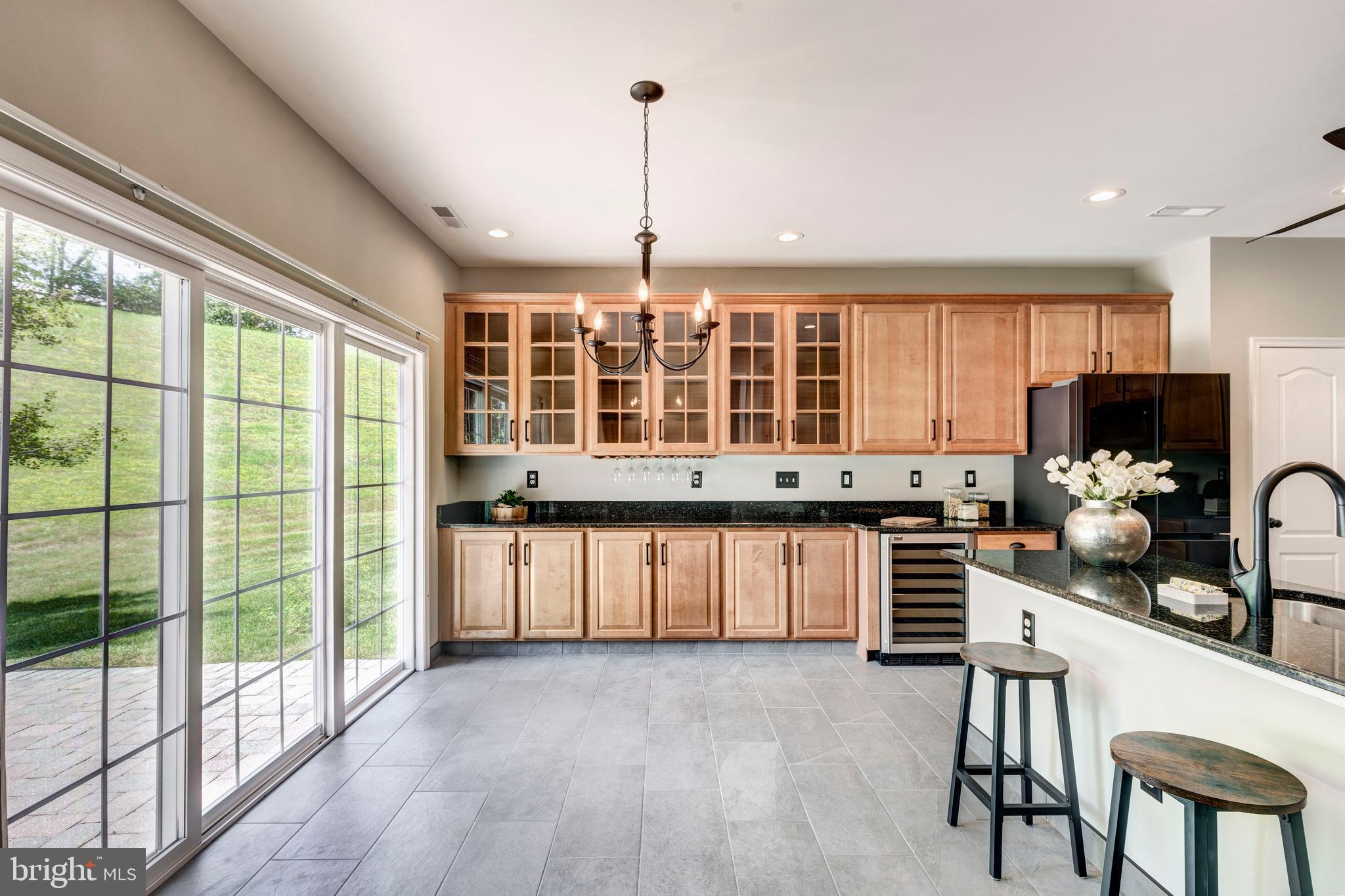 412 High Earls Road Westminster, MD 21158 - Photo 29 of 47 Breakfast area