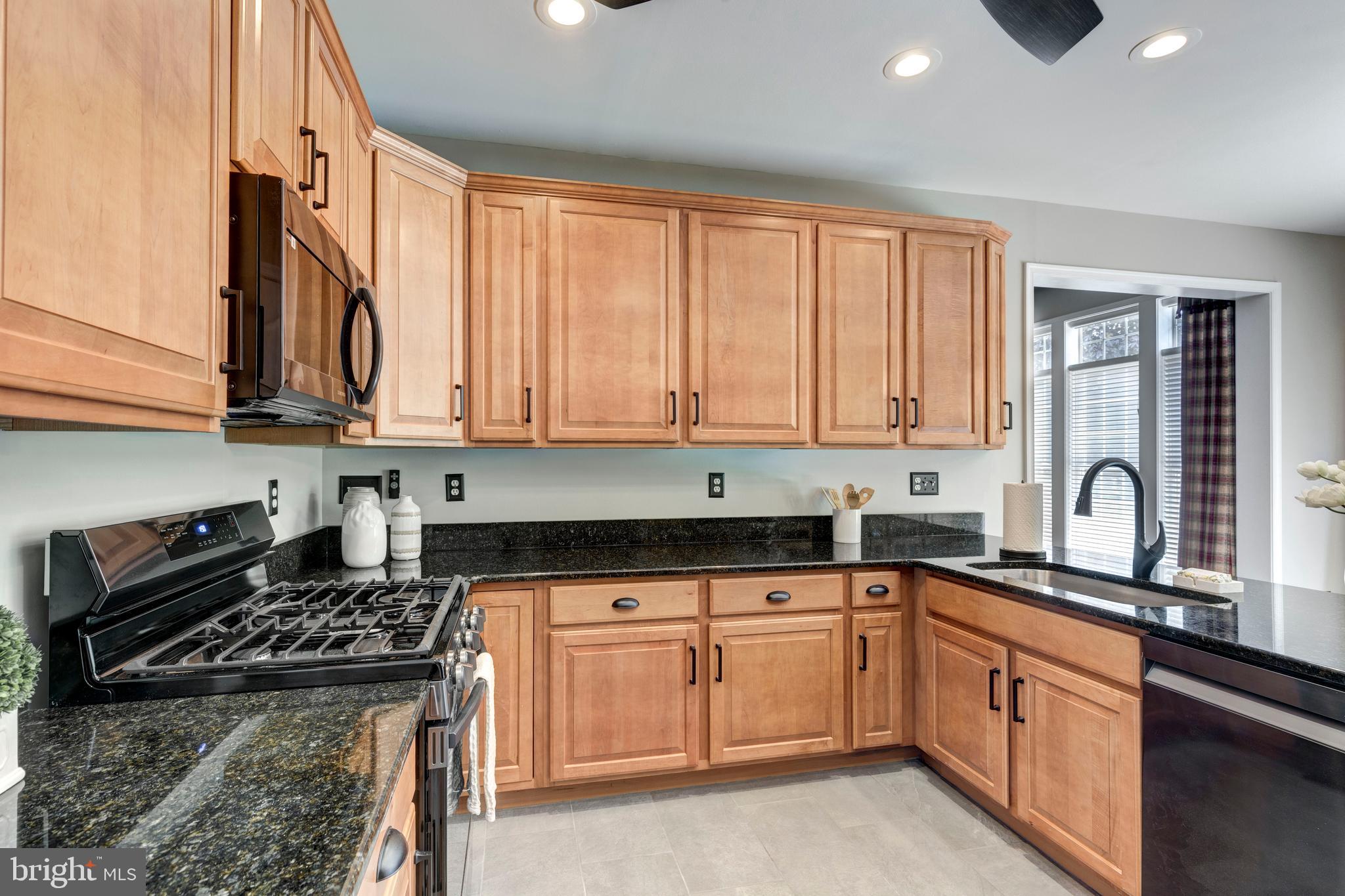 412 High Earls Road Westminster, MD 21158 - Photo 37 of 47 Kitchen