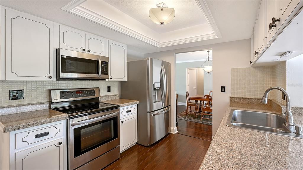 1024 Deer Run Venice, FL 34293 - Photo 17 of 56