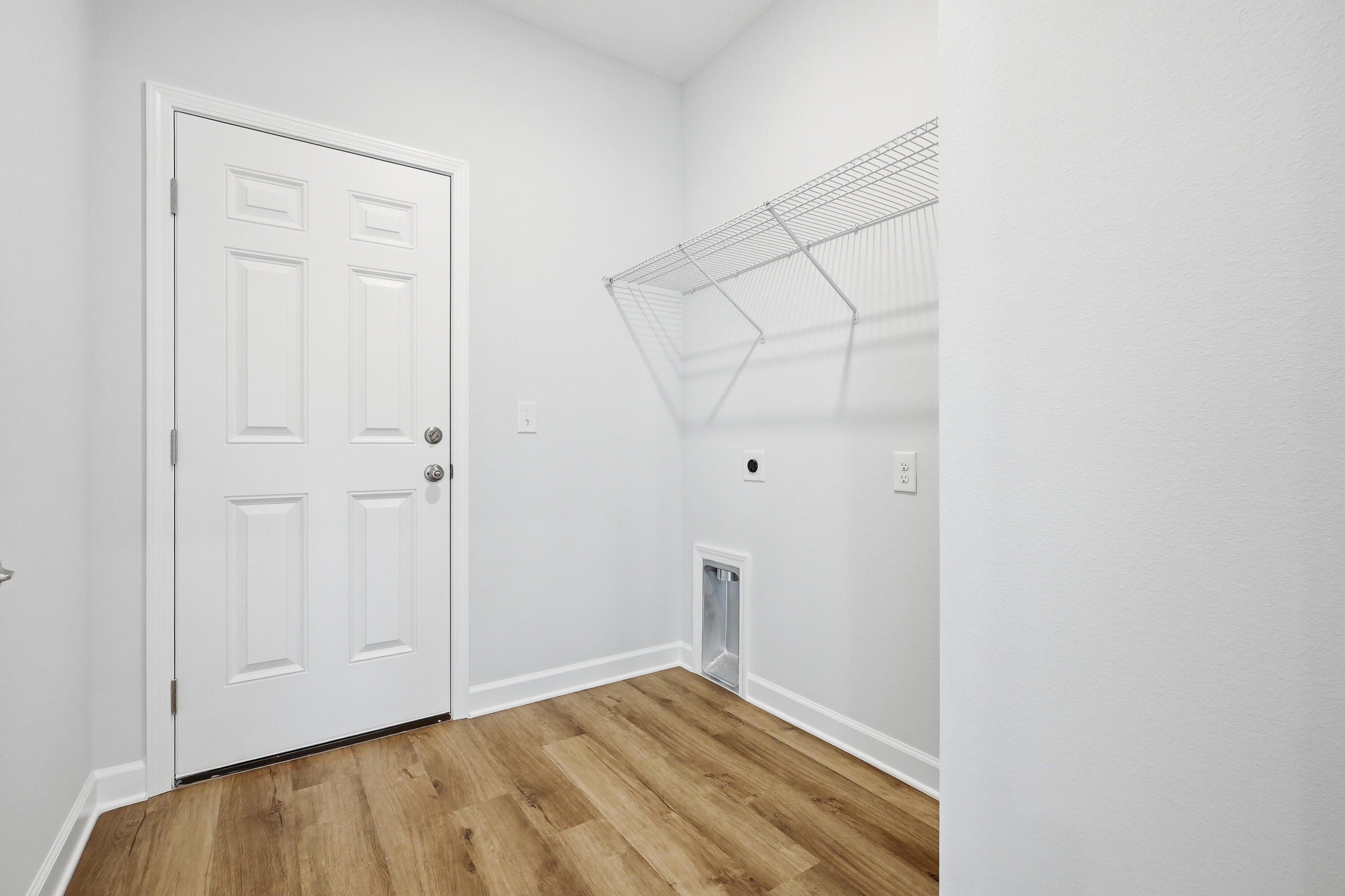 6138 Clover Street Crestview, FL 32539 - Photo 18 of 21 a view of an empty room