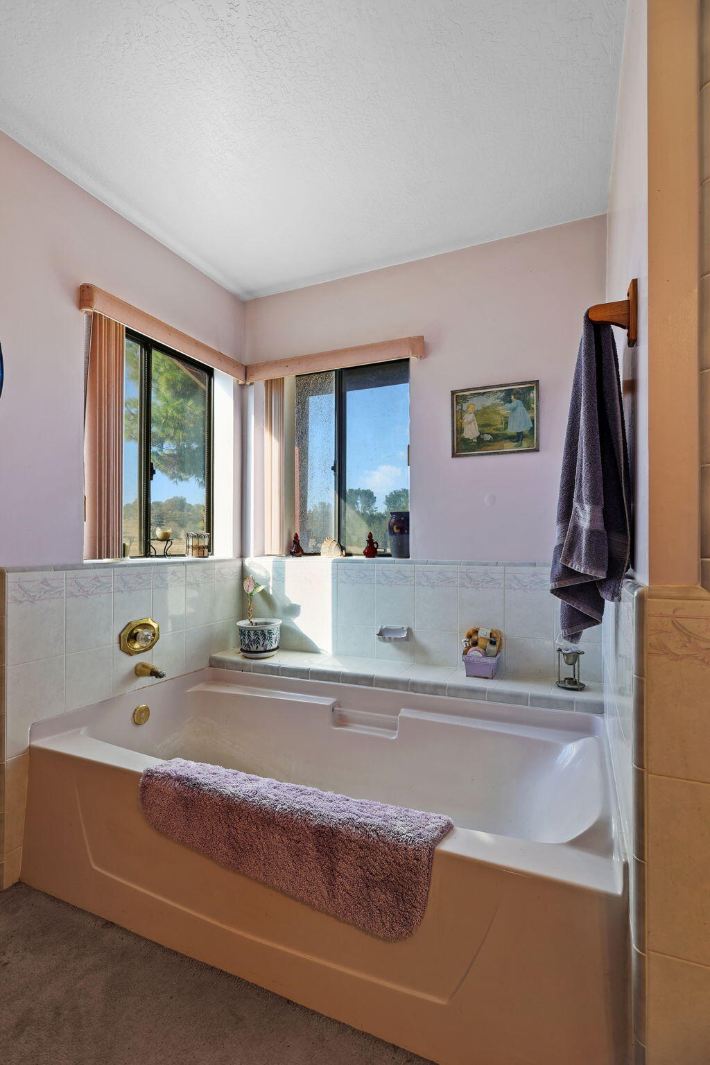 15015 Highway 36, Unit WEST Red Bluff, CA 96080 - Photo 14 of 51 a bathroom with a sink and a bathtub