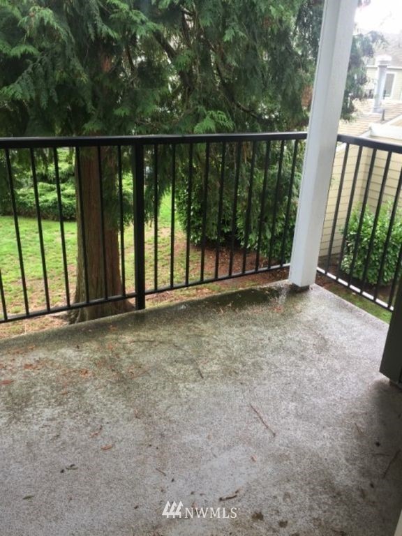820 Cady Road East, Unit A 203 Everett, WA 98203 - Photo 2 of 8