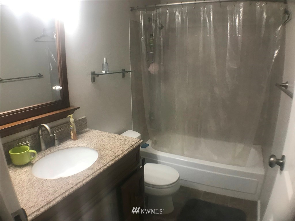 820 Cady Road East, Unit A 203 Everett, WA 98203 - Photo 6 of 8