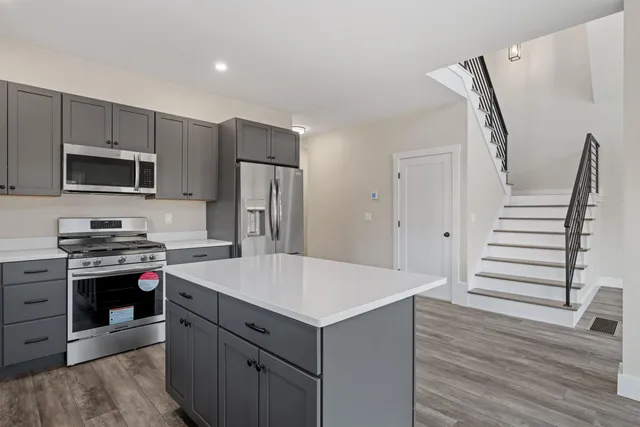 $759,000 | 39 Melinas Way, Thornton, NH 03285