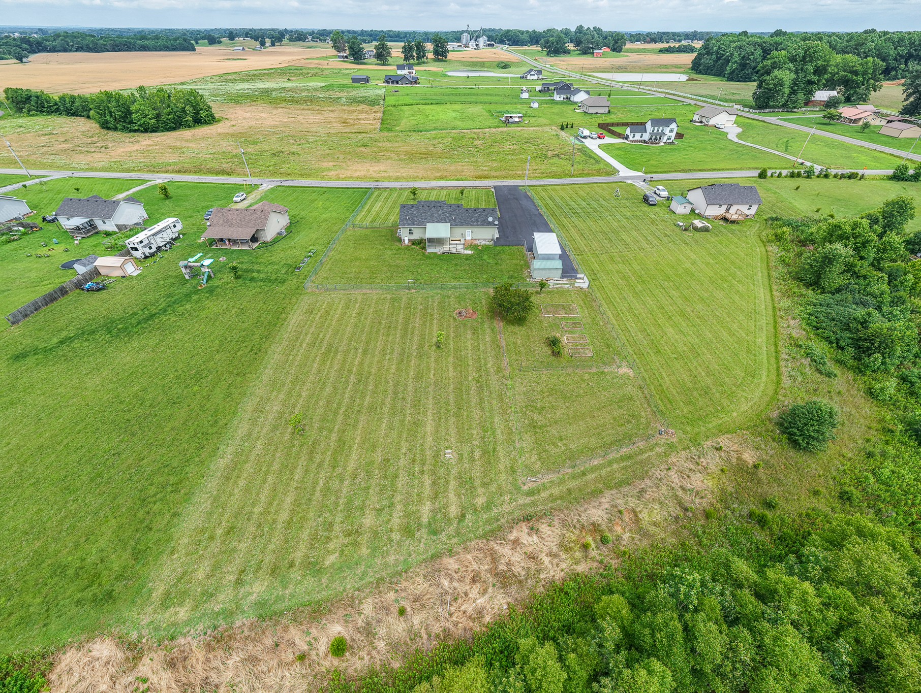 472 Meadows Road Portland, TN 37148 - Photo 7 of 44