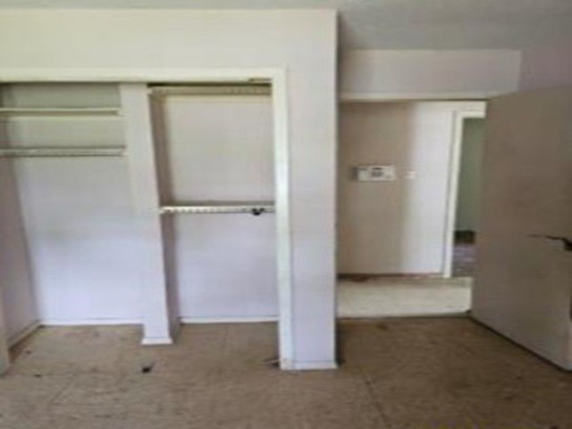 4806 Grapevine Street Houston, TX 77045 - Photo 7 of 13 a view of an empty room