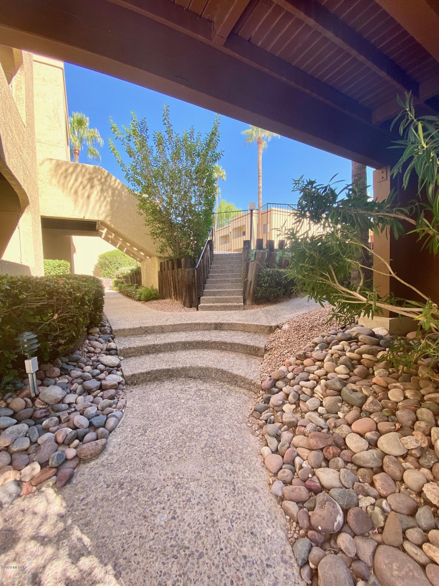 5500 North Valley View Road, Unit 211 Tucson, AZ 85718 - Photo 4 of 24