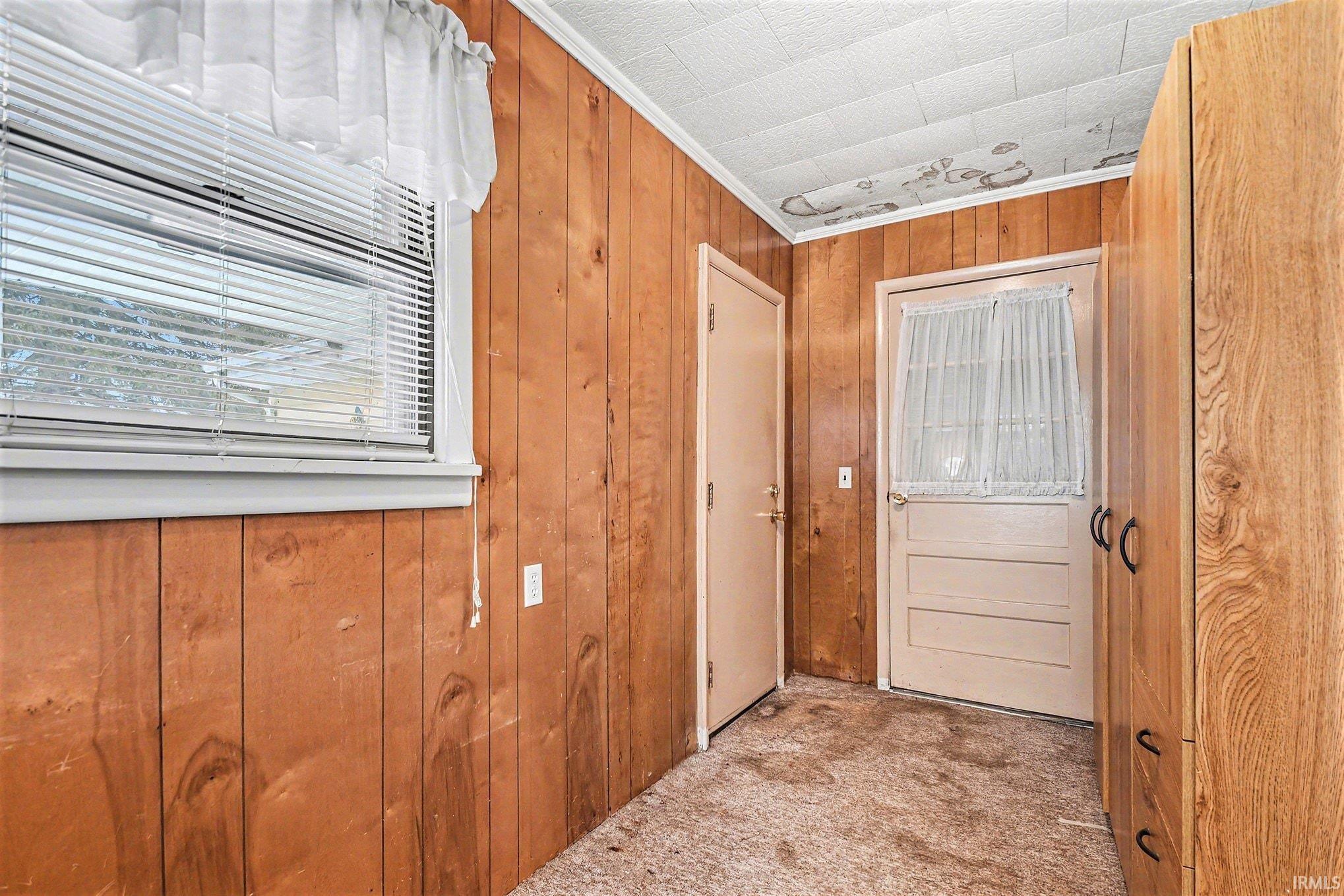 206 East Maple Grove Street Syracuse, IN 46567 - Photo 4 of 32