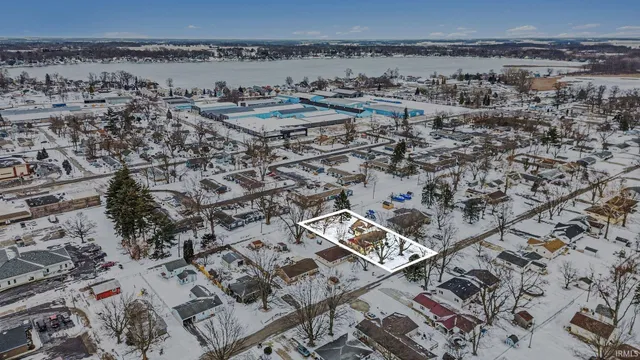 $1 | 206 East Maple Grove Street, Syracuse, IN 46567