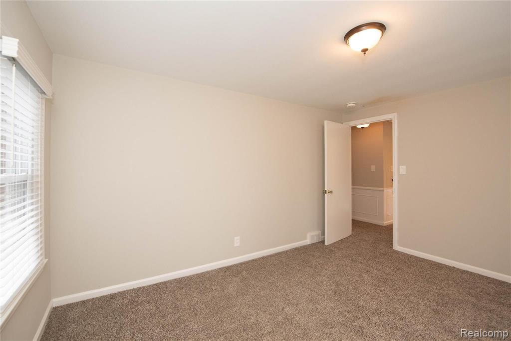 1699 Littlestone Road Grosse Pointe Woods, MI 48236 - Photo 43 of 54