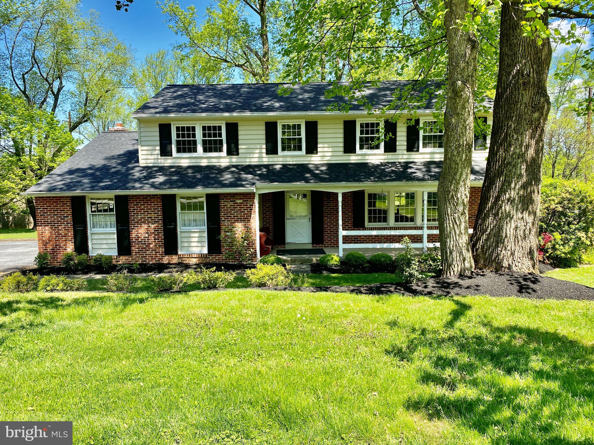 899 Cloverly Road Berwyn, PA 19312 - Photo 1 of 34 Front of home
