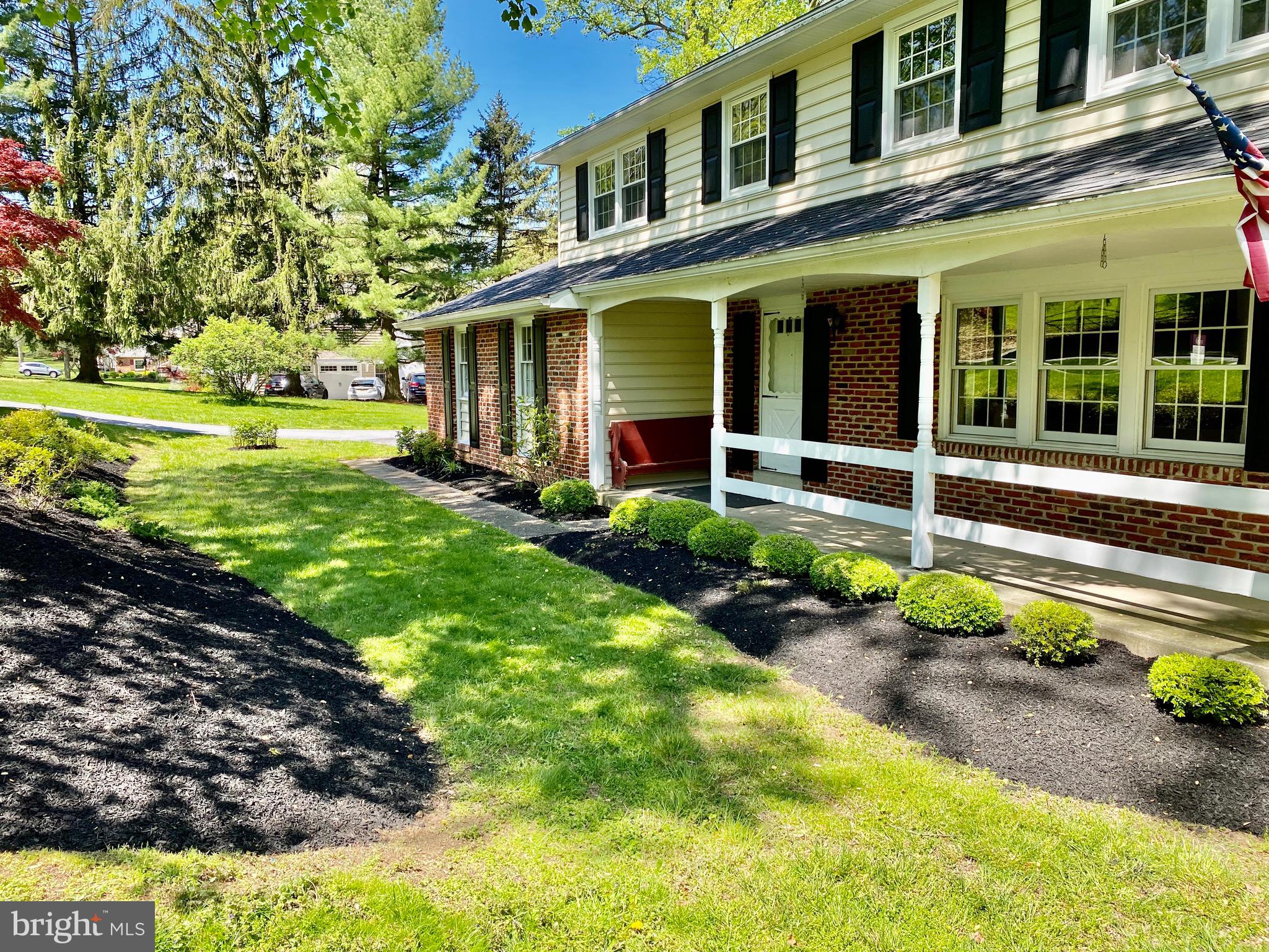 899 Cloverly Road Berwyn, PA 19312 - Photo 2 of 34