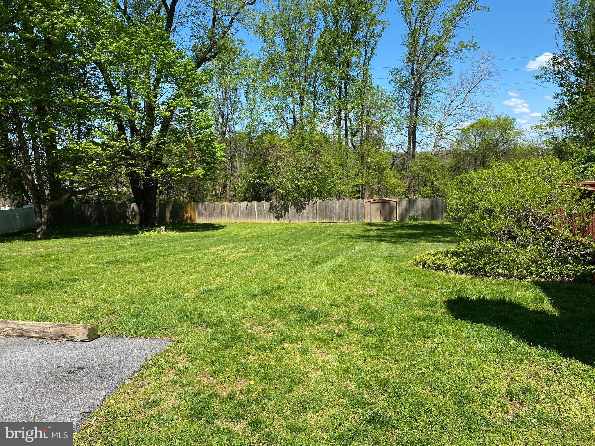 899 Cloverly Road Berwyn, PA 19312 - Photo 33 of 34 Yard view from driveway.