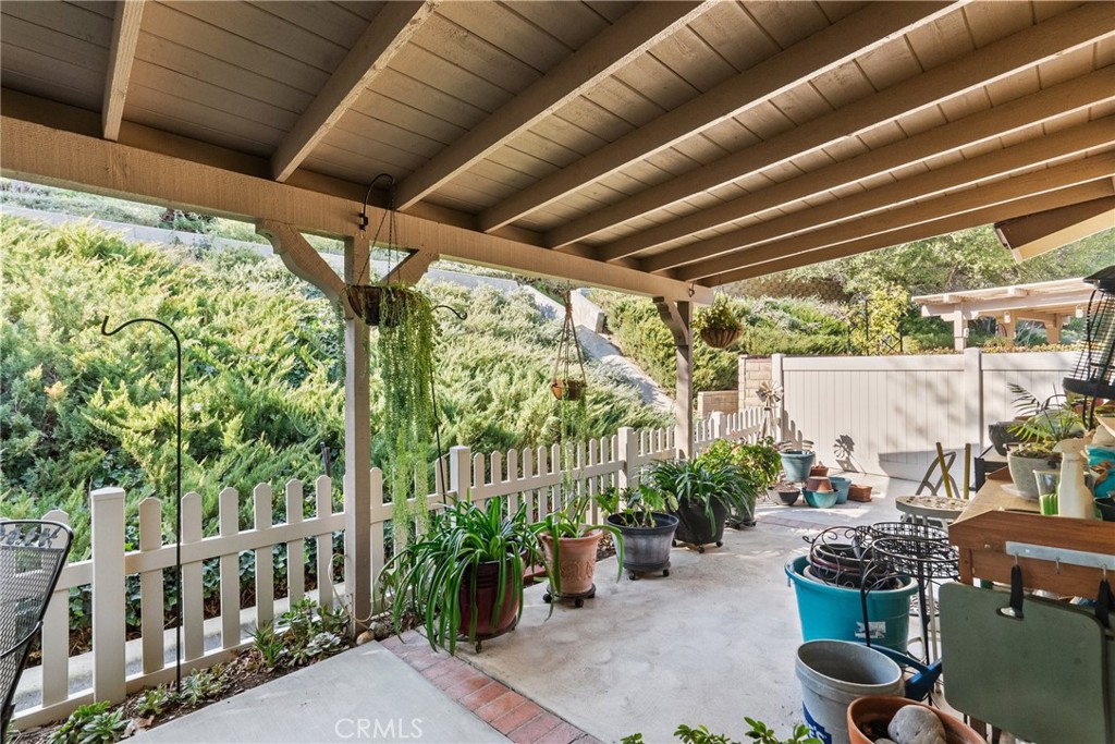 19547 Brendle Way Newhall, CA 91321 - Photo 19 of 30