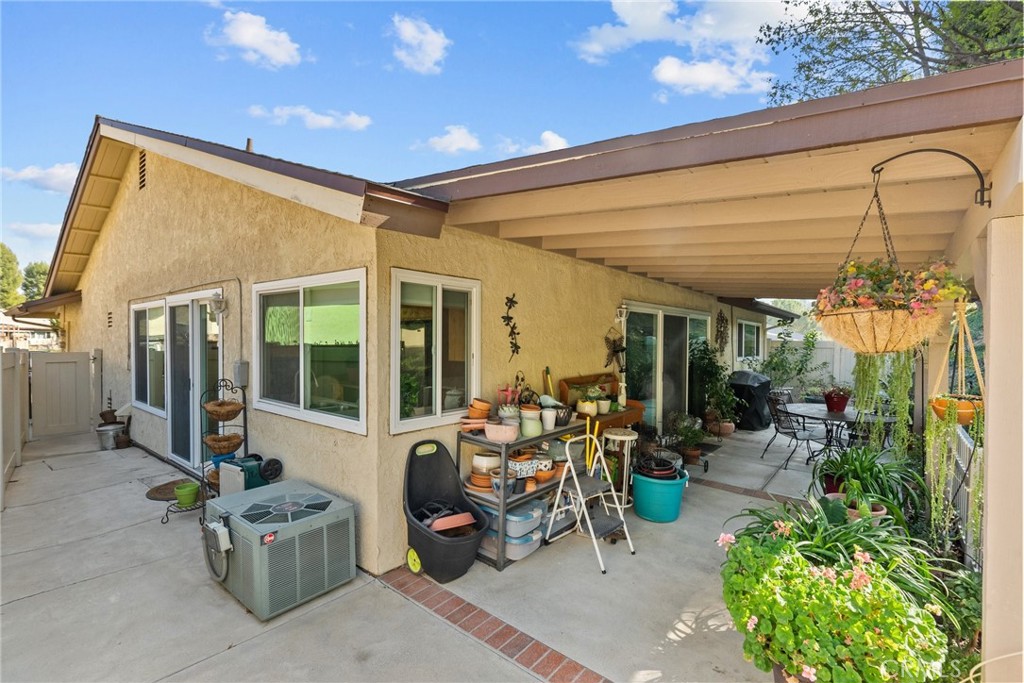 19547 Brendle Way Newhall, CA 91321 - Photo 21 of 30