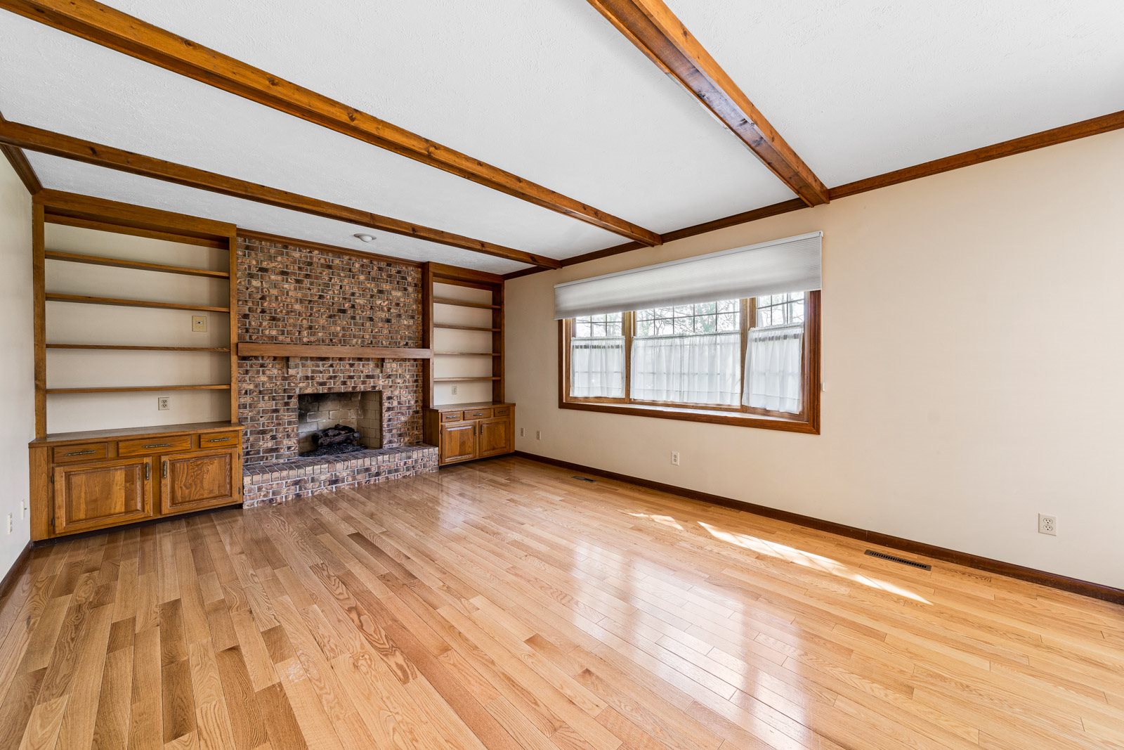 15262 Hunting Ridge Trail Granger, IN 46530 - Photo 2 of 32 Gallery Image 2