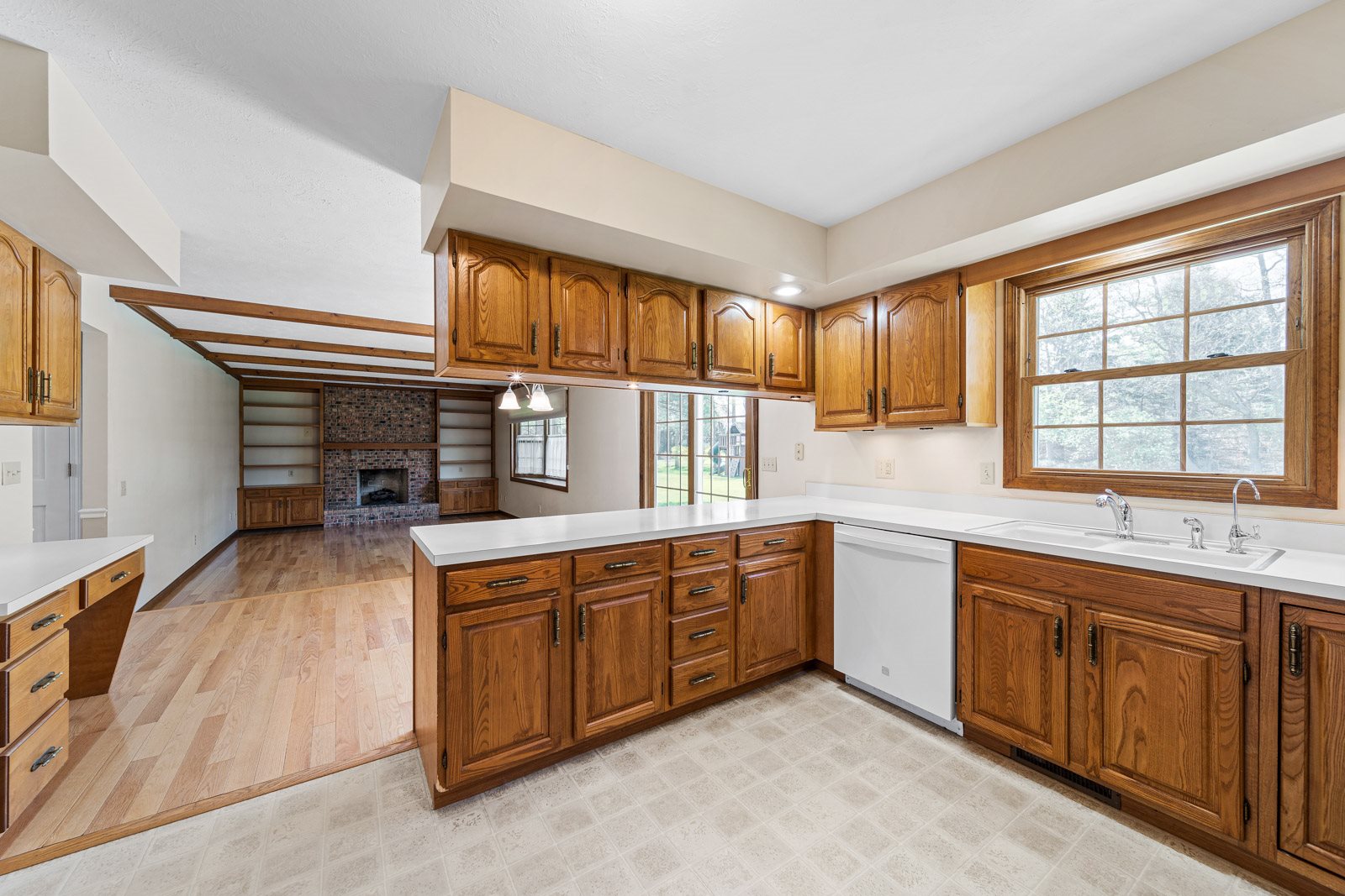 15262 Hunting Ridge Trail Granger, IN 46530 - Photo 3 of 32 Gallery Image 3