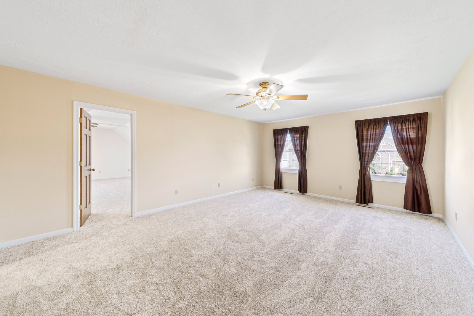 15262 Hunting Ridge Trail Granger, IN 46530 - Photo 7 of 32 Gallery Image 7