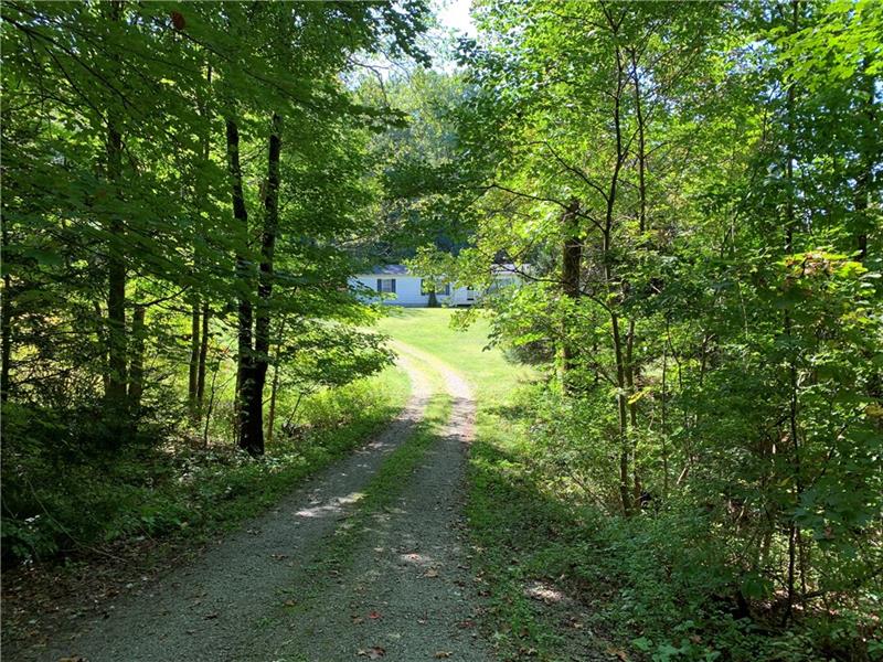 634 Gardner Center Road New Castle, PA 16101 - Photo 2 of 24