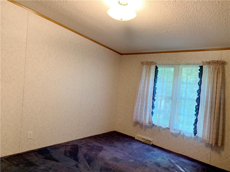 634 Gardner Center Road New Castle, PA 16101 - Photo 21 of 24