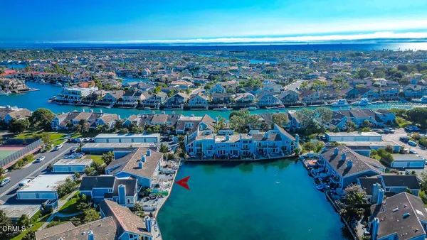 $1,399,000 | 16113 St Croix Circle, Huntington Beach, CA 92649