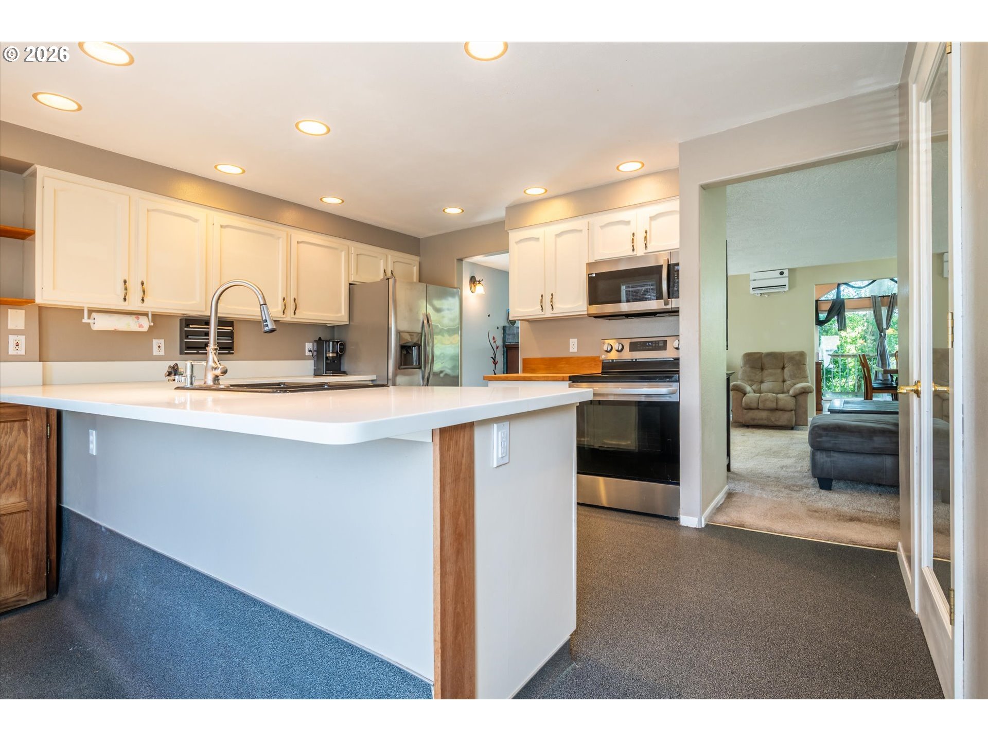 1750 Lincoln Road Coos Bay, OR 97420 - Photo 3 of 48 Kitchen