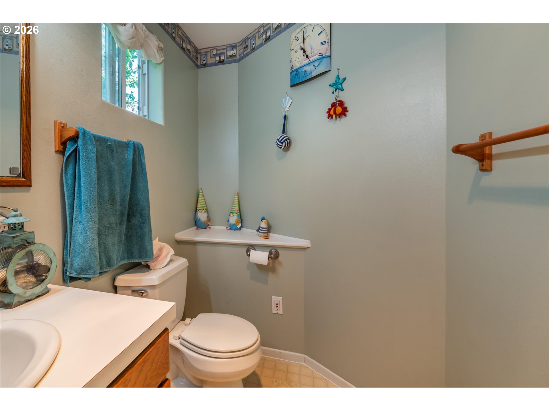 1750 Lincoln Road Coos Bay, OR 97420 - Photo 46 of 48 Bathroom