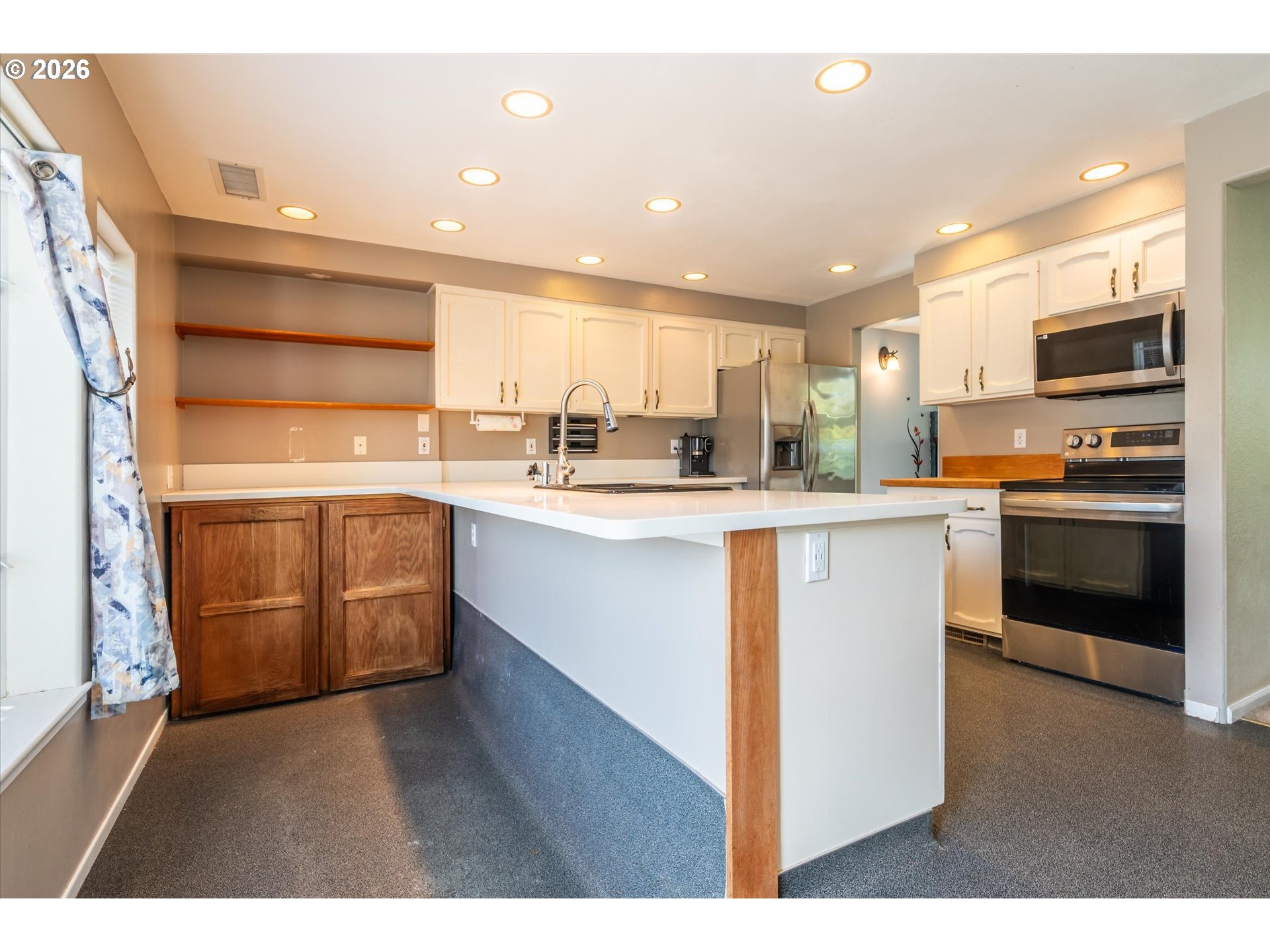 1750 Lincoln Road Coos Bay, OR 97420 - Photo 10 of 48 Kitchen