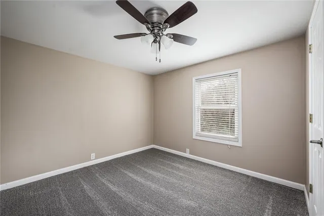 $379,000 | 34530 255th Street, Easton, KS 66020