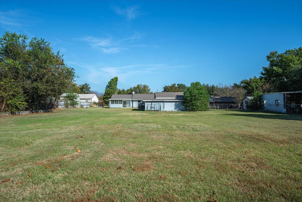 204 Southridge Road Edgewood, TX 75117 - Photo 33 of 36