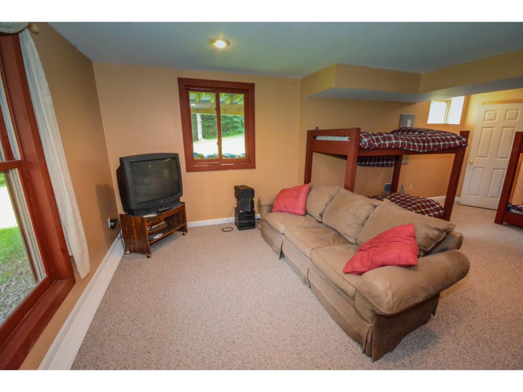 34 Willis Road Wilmington, VT 05363 - Photo 11 of 18 Gallery Image 11