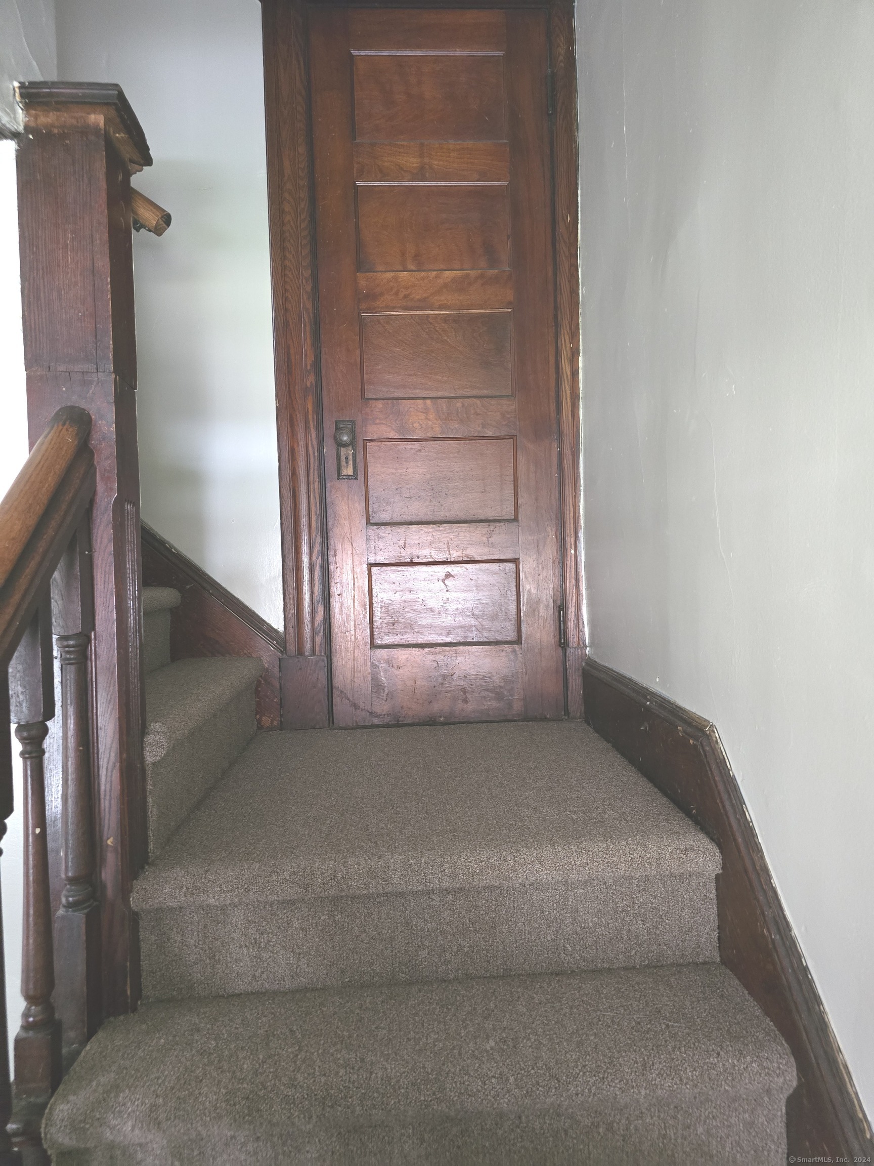 174 South Whitney Street Hartford, CT 06105 - Photo 3 of 10 a view of an empty room and fire place