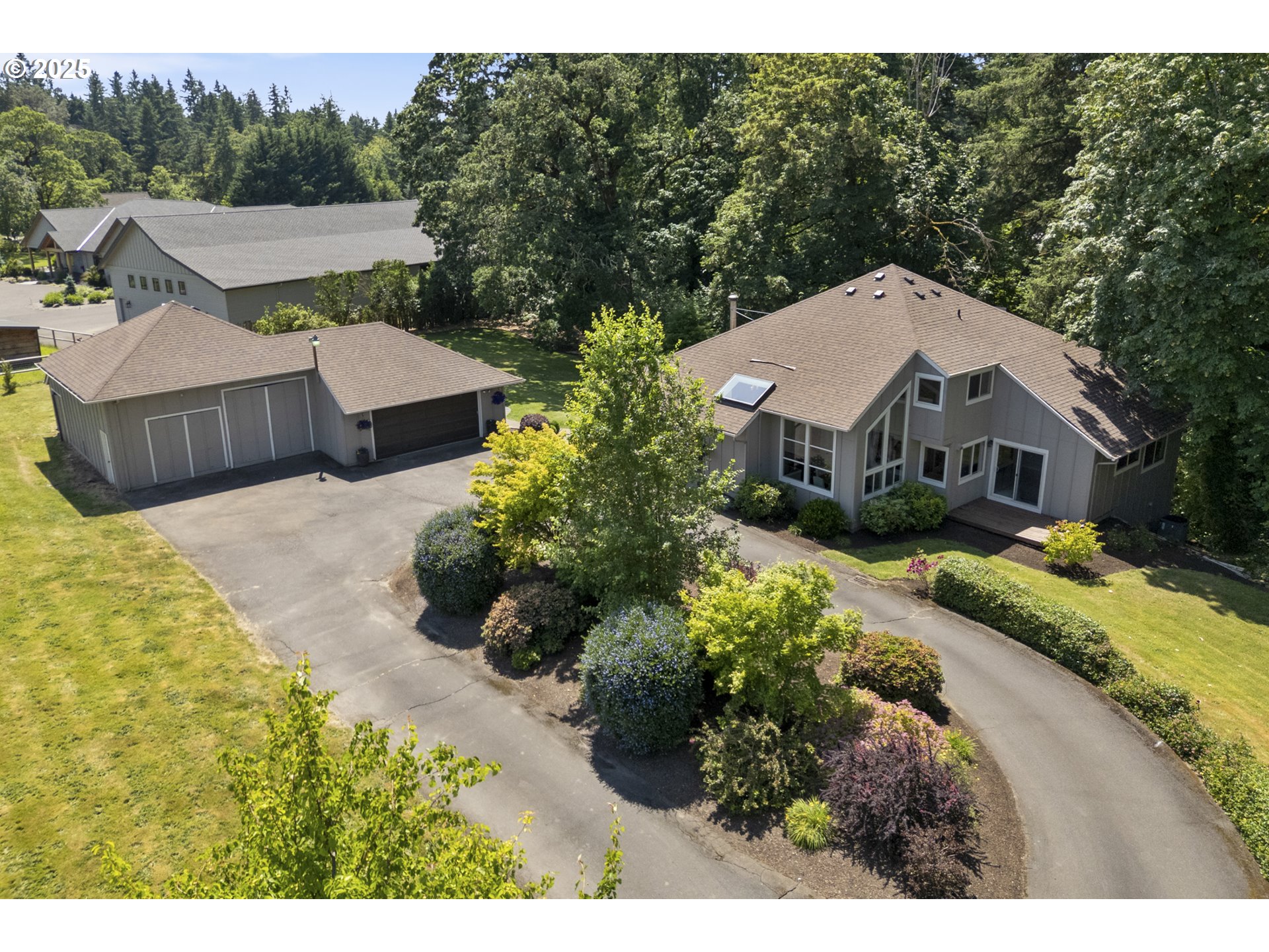 a view of house and outdoor space